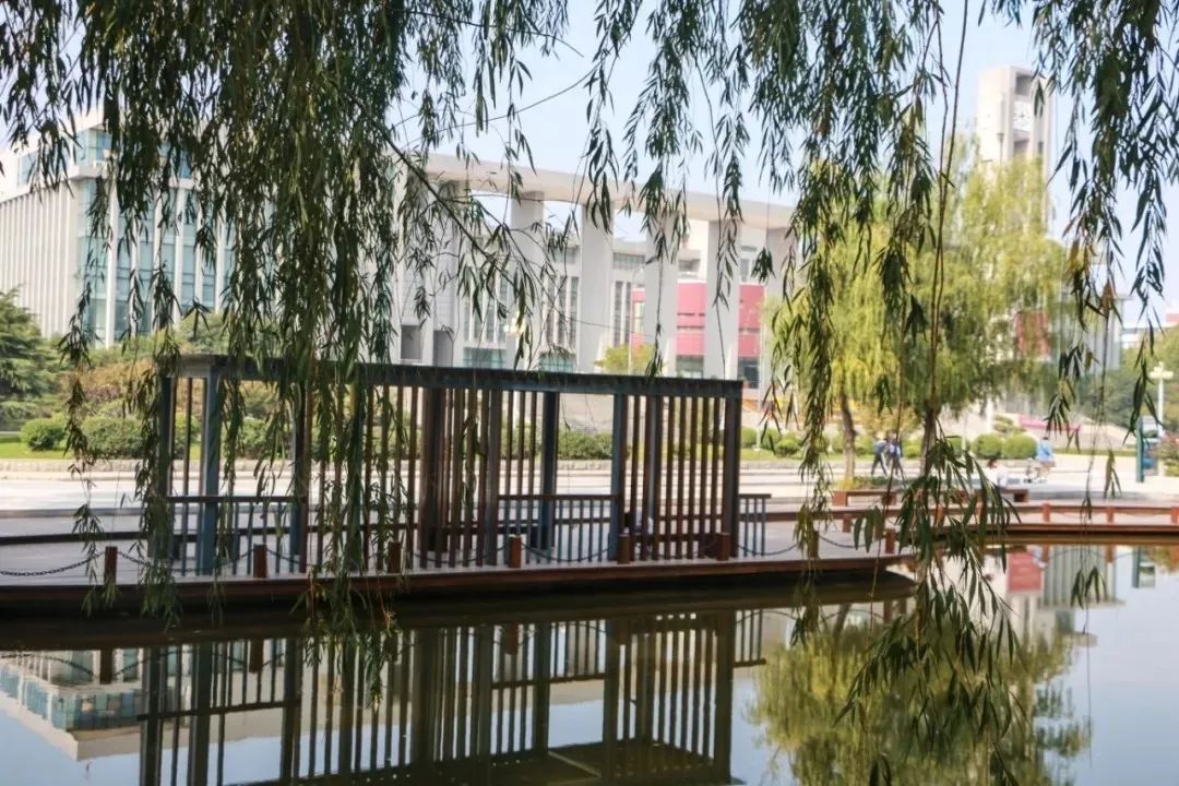 鄭州科技學院