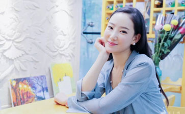 美人潭|氣質女神 郭晶：兩分鐘社交世界里，一分鐘脫穎而出