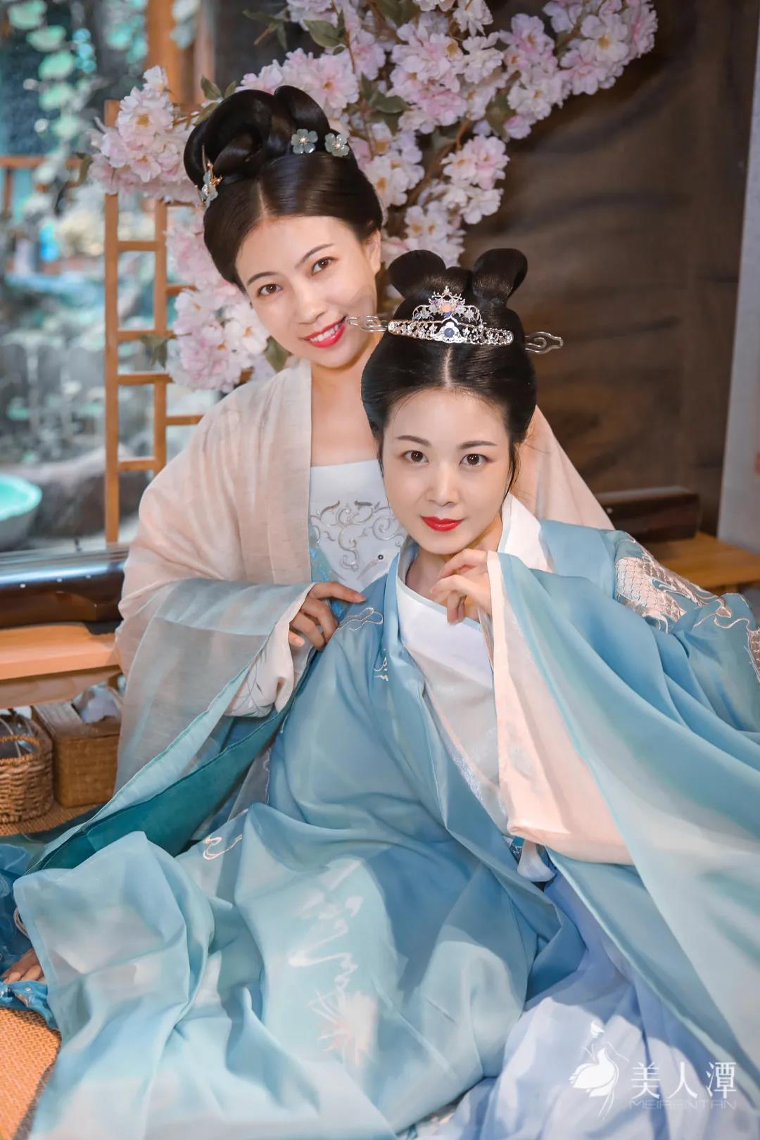 美人潭|創業女神 浮生若夢漢服體驗館創始人藍尋＆若菱：雙生同袍，攜手共榮