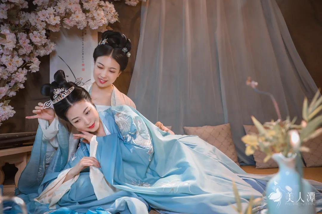 美人潭|創業女神 浮生若夢漢服體驗館創始人藍尋＆若菱：雙生同袍，攜手共榮