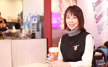 美人潭|職場女神 DQ河南區營運經理劉魏方：星光不問趕路人
