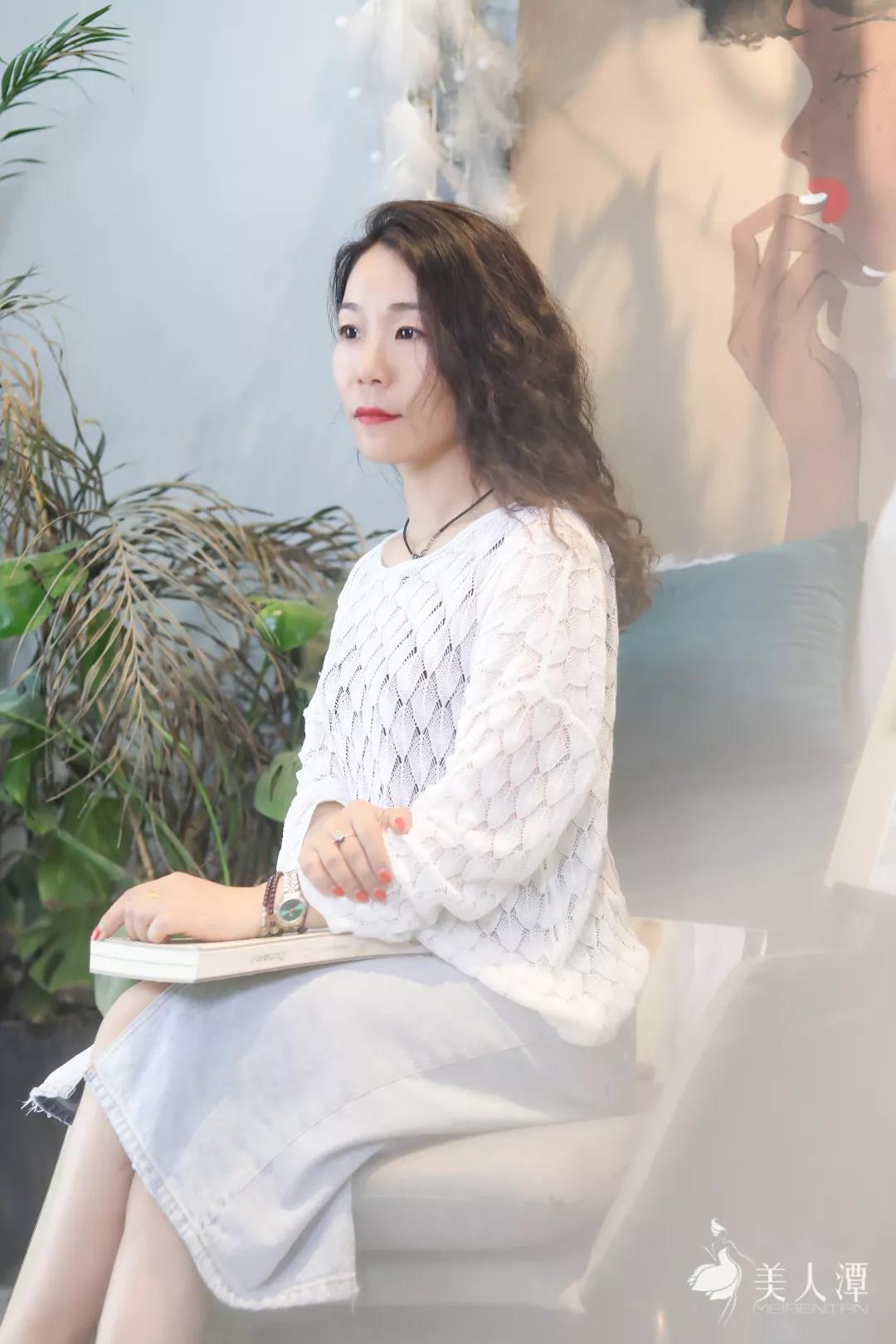 美人潭|文藝女神 自由插畫師袁小真:藏進彩色泡泡里的女人