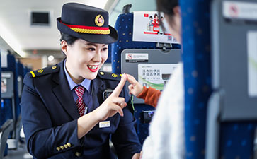 美人潭|職場女神 京焦一組列車長鄭虹：和鐵路一起長大的孩子